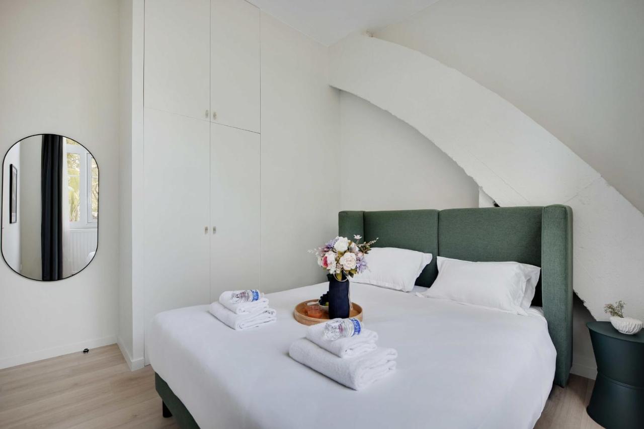Appartement Flat With Terrasse - 1br-4p - Eiffel Tower Parijs